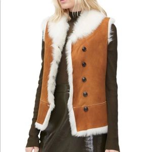 UGG
Renee Reversible Vest in Shearling